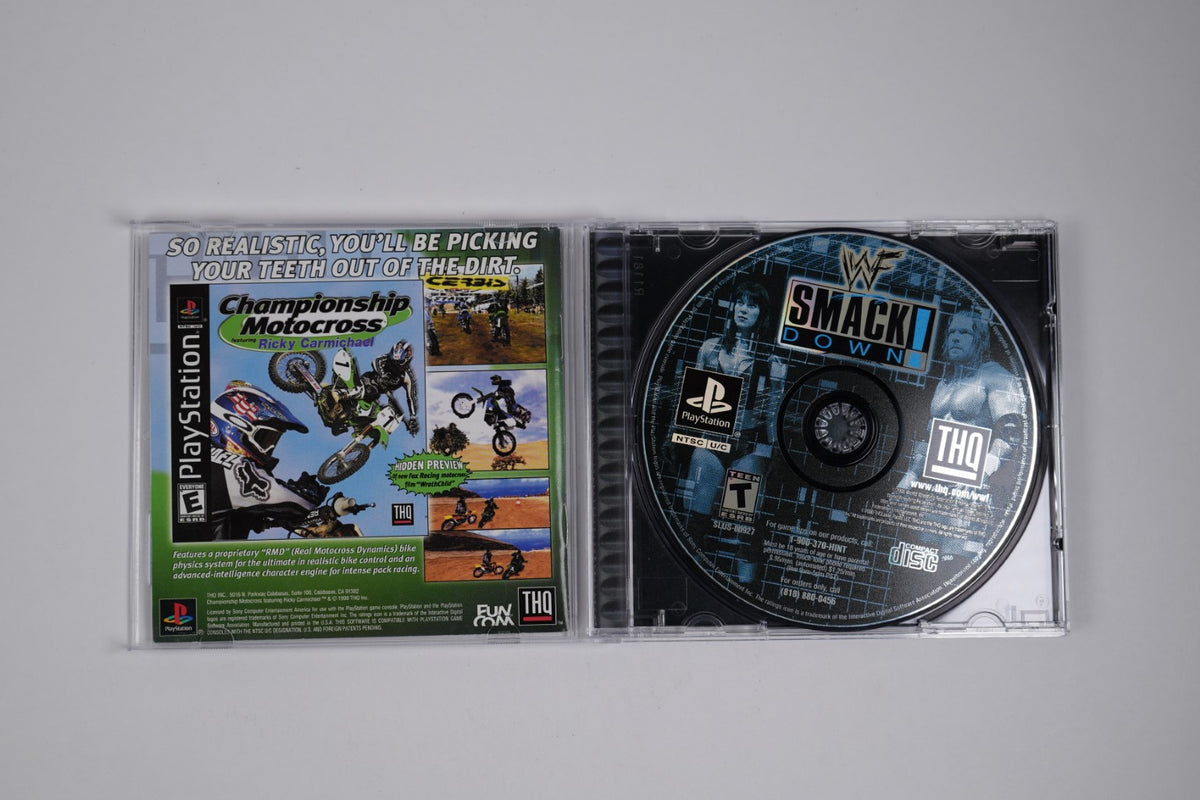 WWF SmackDown! - Complete in Box