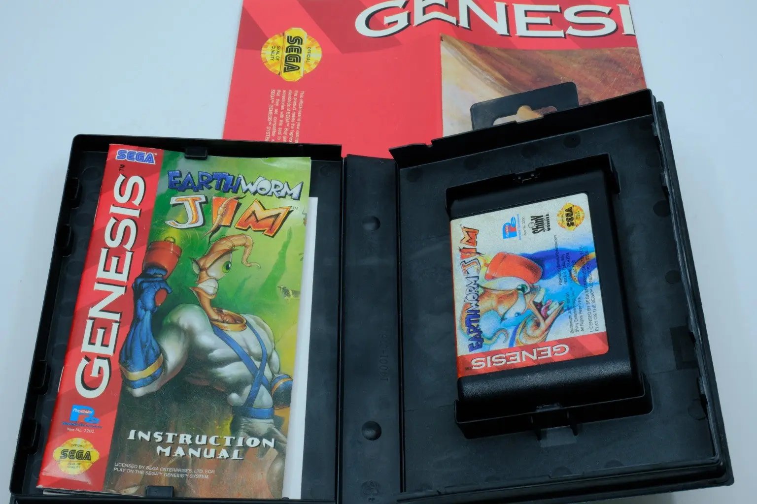 Earthworm Jim – Complete in Box RetroGate - Your Gateway to Classic Gaming