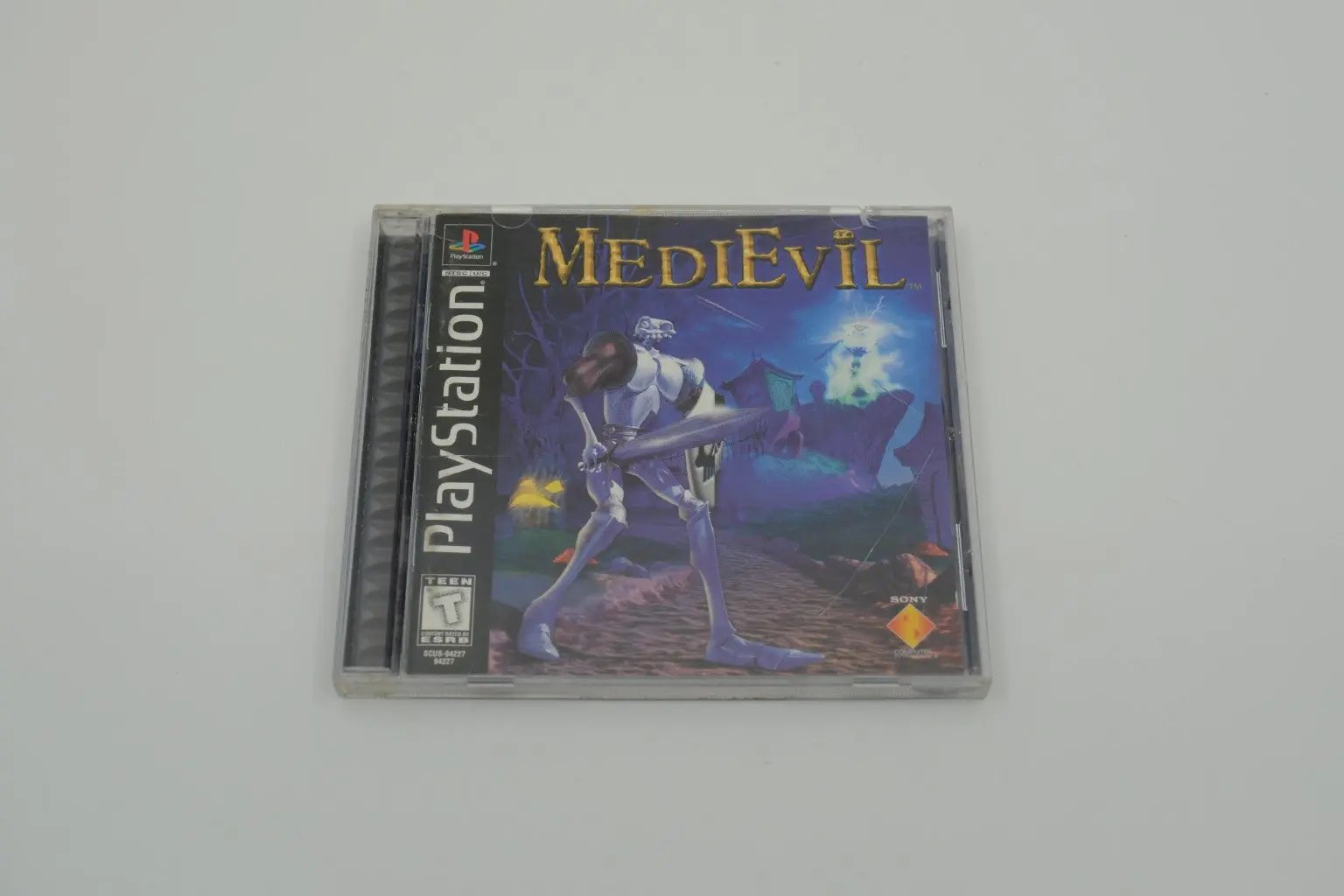 Medievil Playstation 1 Complete RetroGate - Your Gateway to Classic Gaming