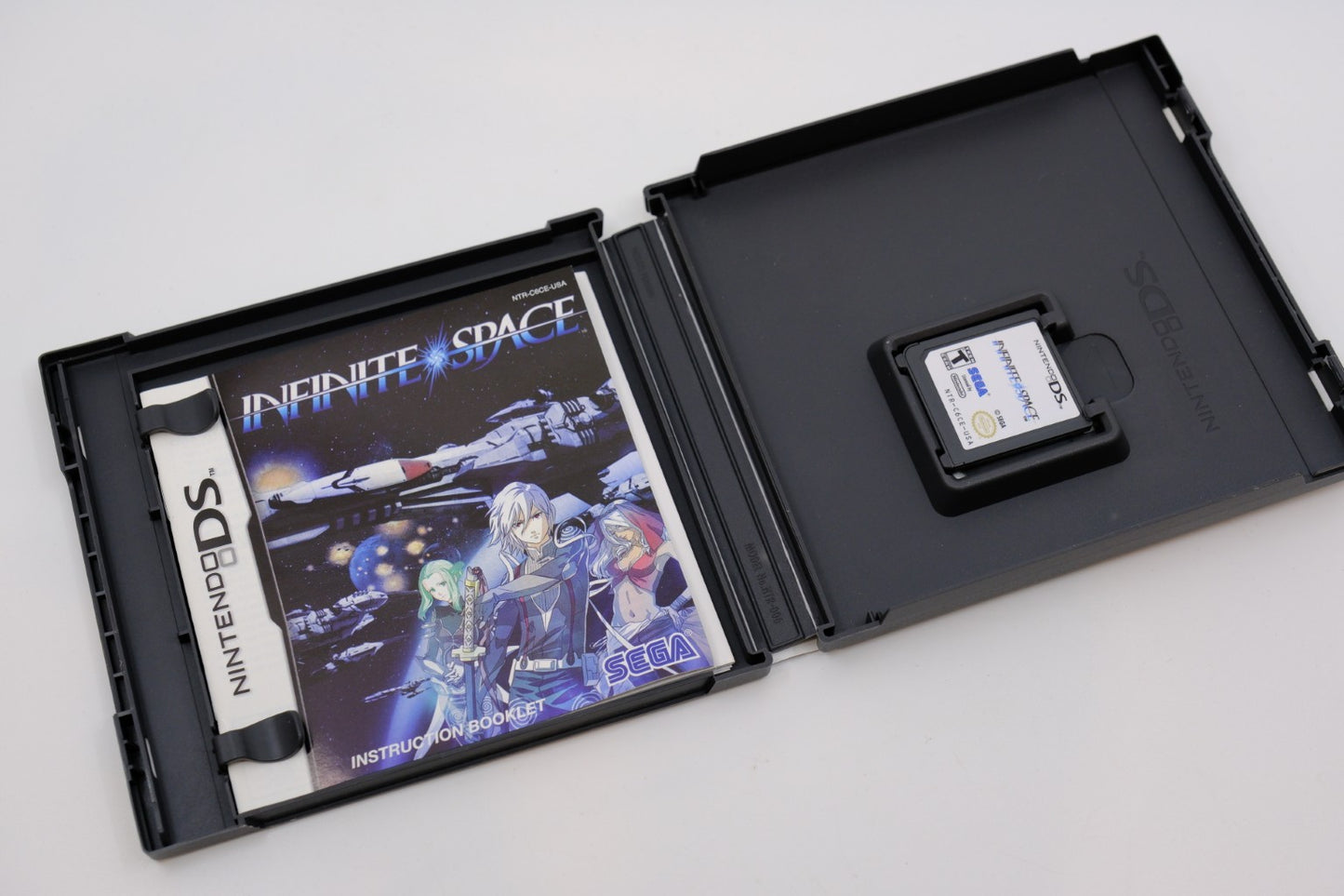 Infinite Space — Complete in Case (DS, 2010, Sega / PlatinumGames)
