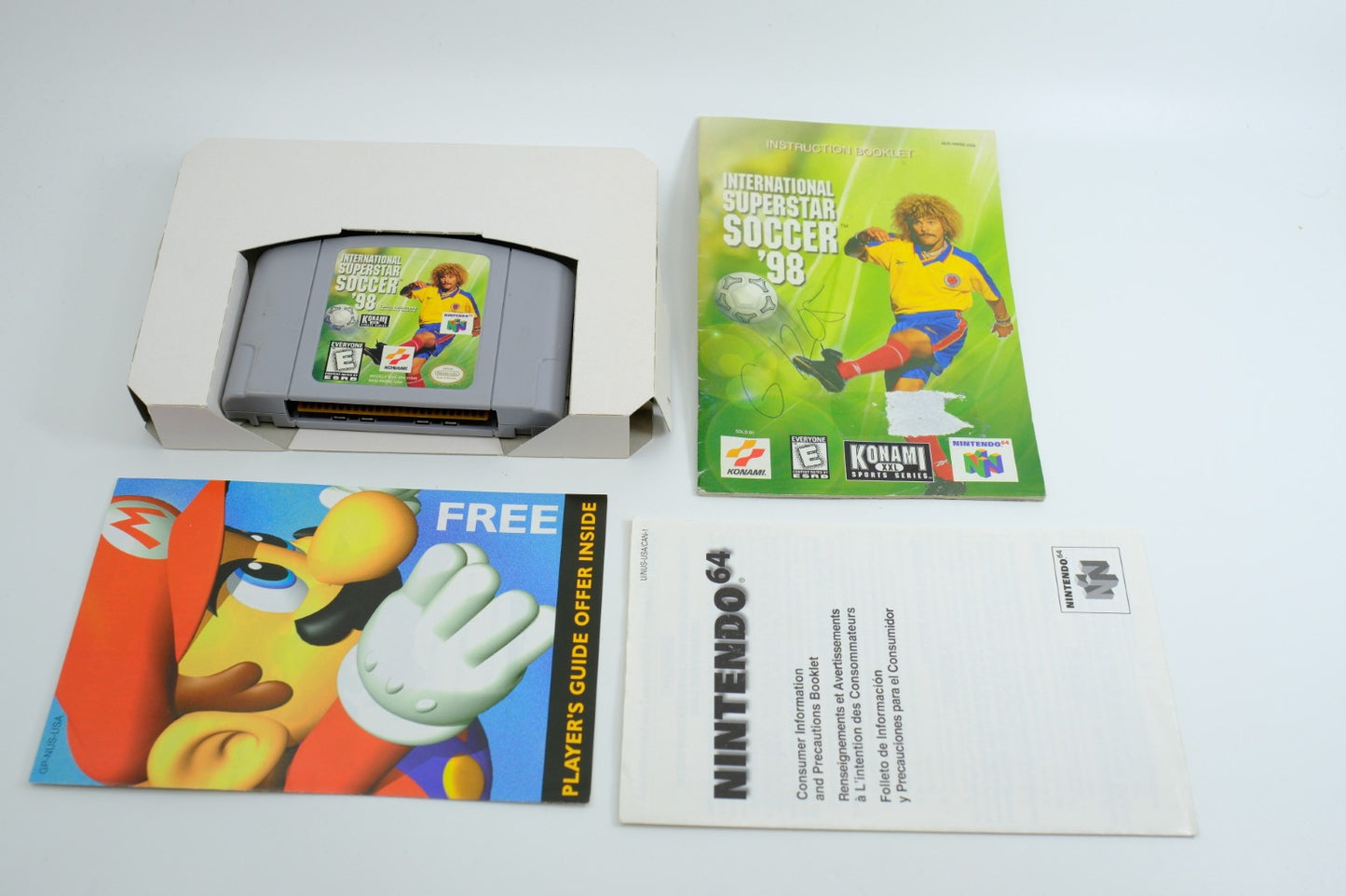 International Superstar Soccer ’98 – Complete in Box