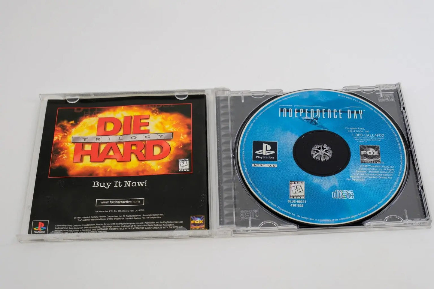 Independence Day (Fox Interactive) – Complete in Box RetroGate - Your Gateway to Classic Gaming