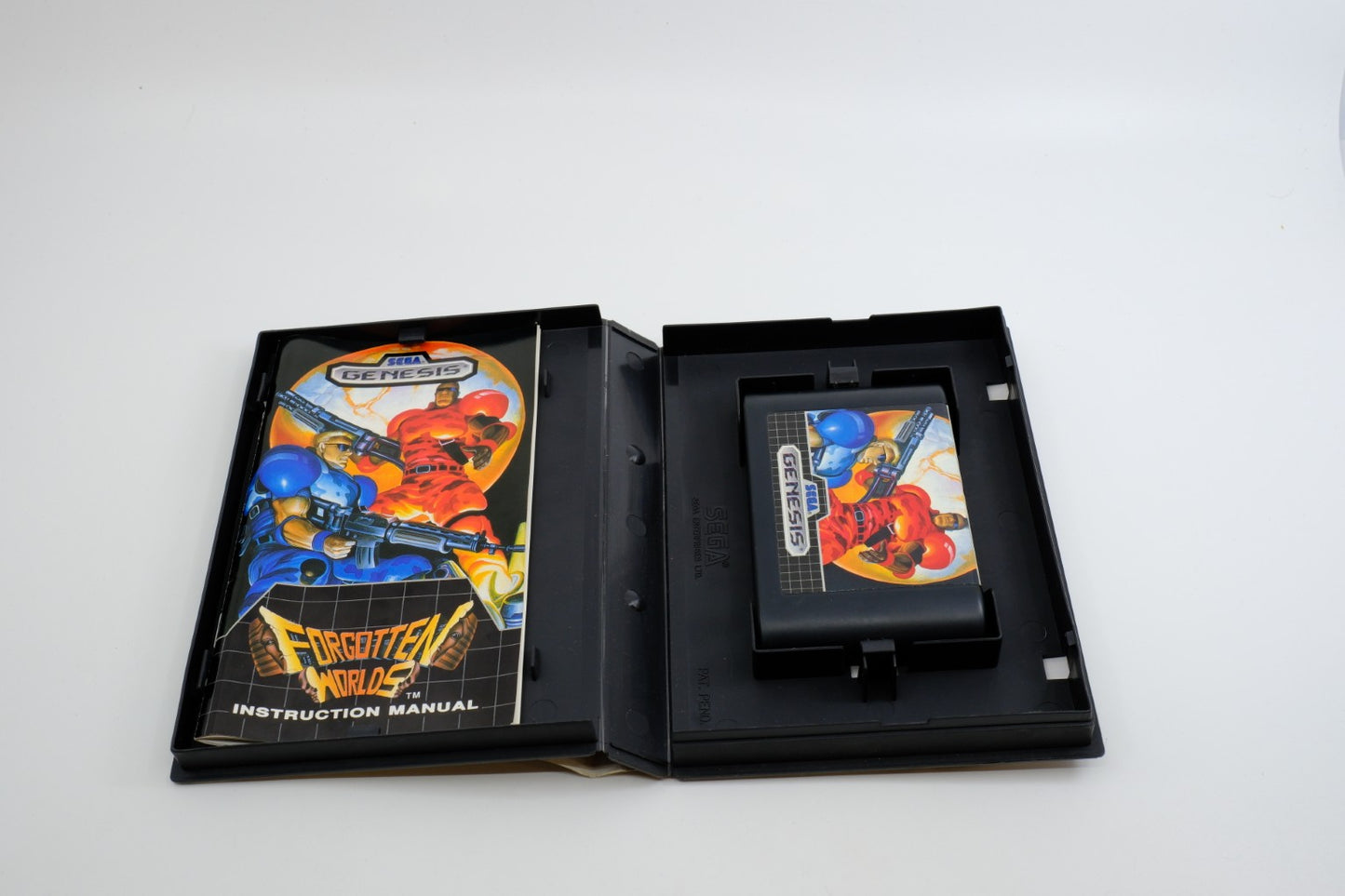 Forgotten Worlds – Complete in Box