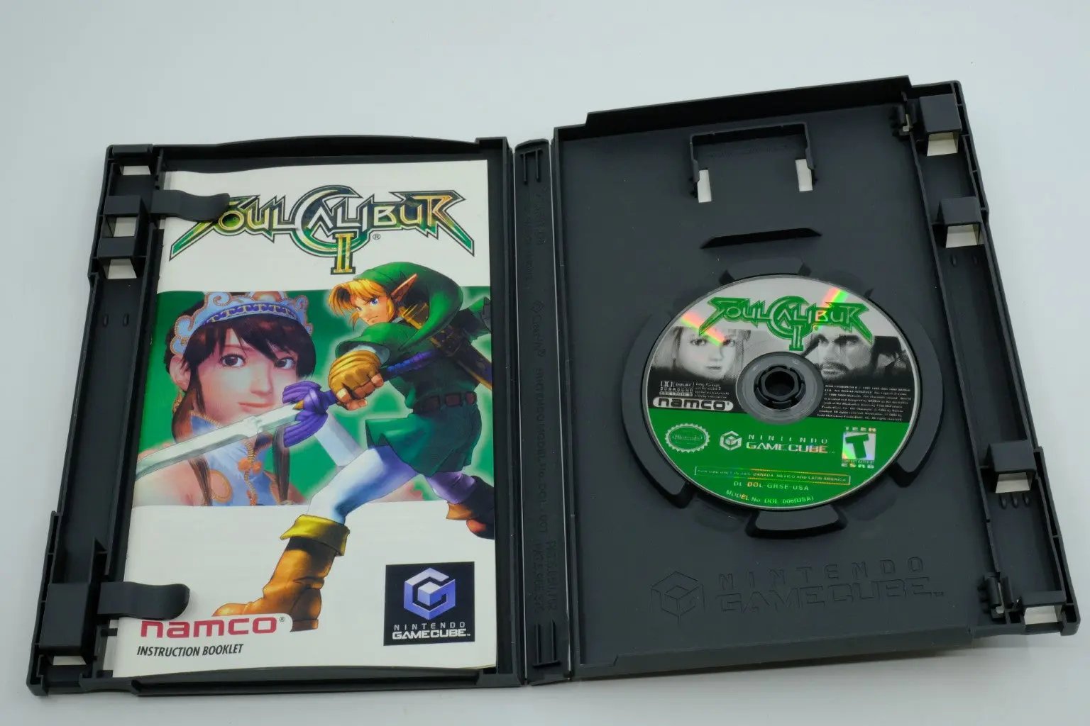 Soulcalibur 2 – Complete in Box RetroGate - Your Gateway to Classic Gaming