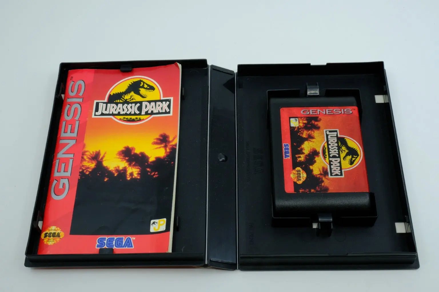 Jurassic Park – Complete in Box RetroGate - Your Gateway to Classic Gaming