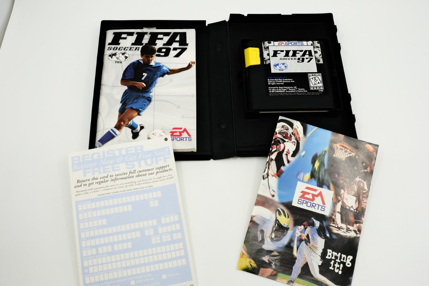 FIFA Soccer 97 - Complete in Box