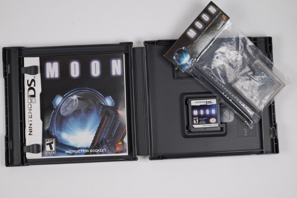 Moon – Nintendo DS – Complete in Box with Stylus & Bonus Accessory