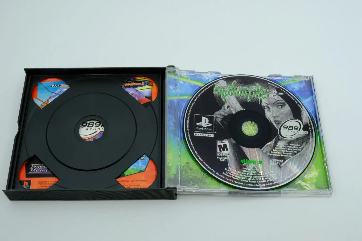 Syphon Filter 2 – Complete in Box RetroGate - Your Gateway to Classic Gaming