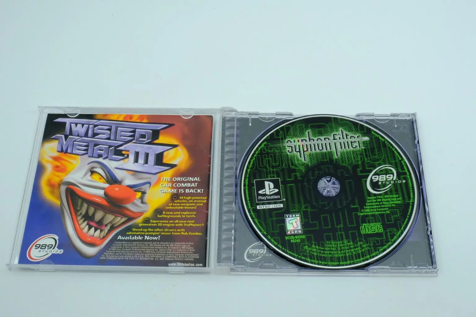 Syphon Filter – Complete in Box RetroGate - Your Gateway to Classic Gaming