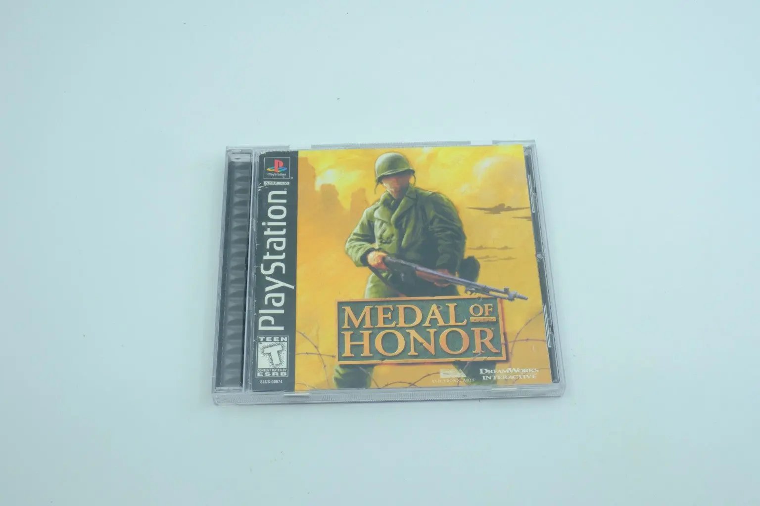 Medal of Honor – Complete in Box RetroGate - Your Gateway to Classic Gaming