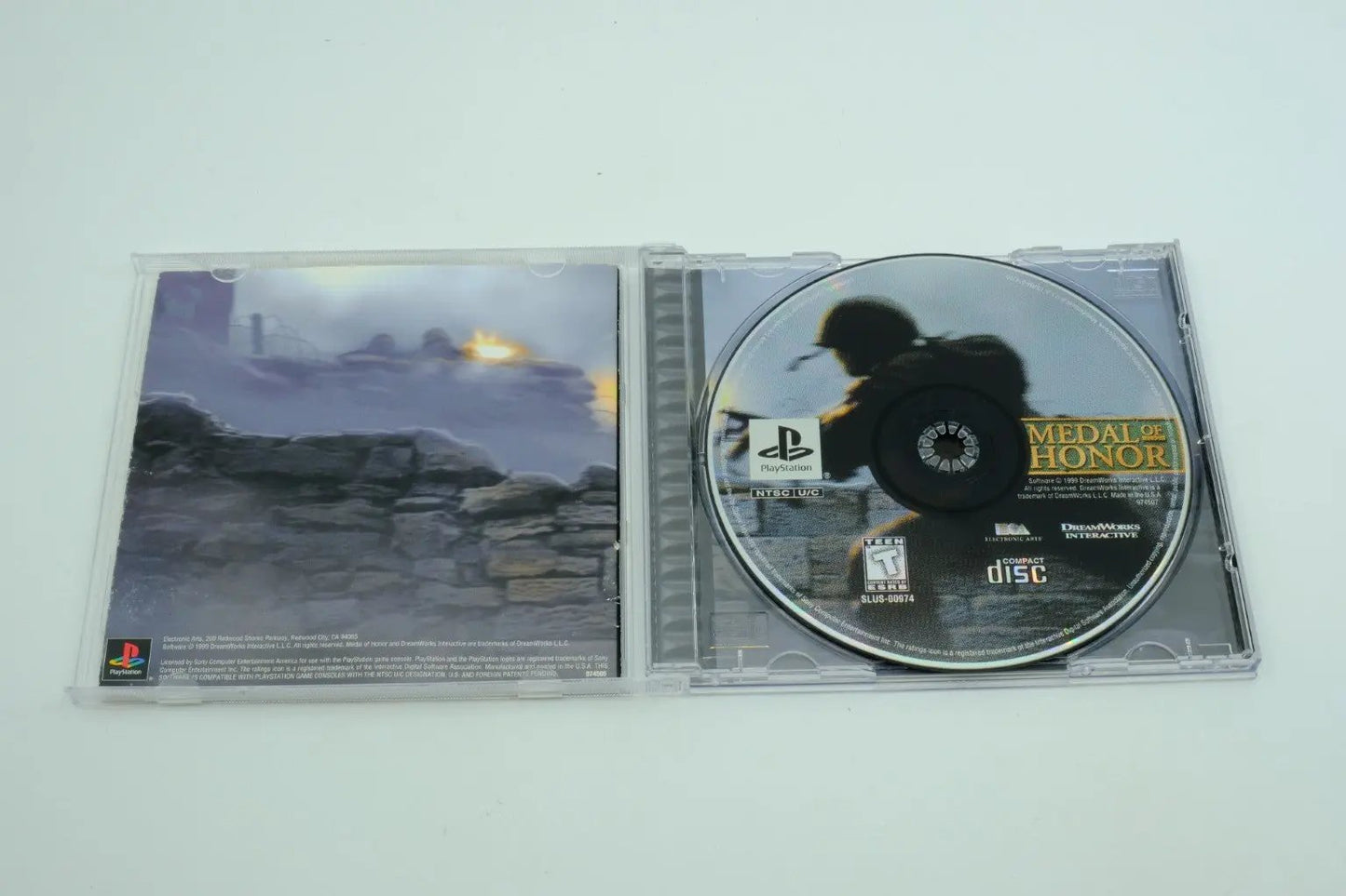 Medal of Honor – Complete in Box RetroGate - Your Gateway to Classic Gaming