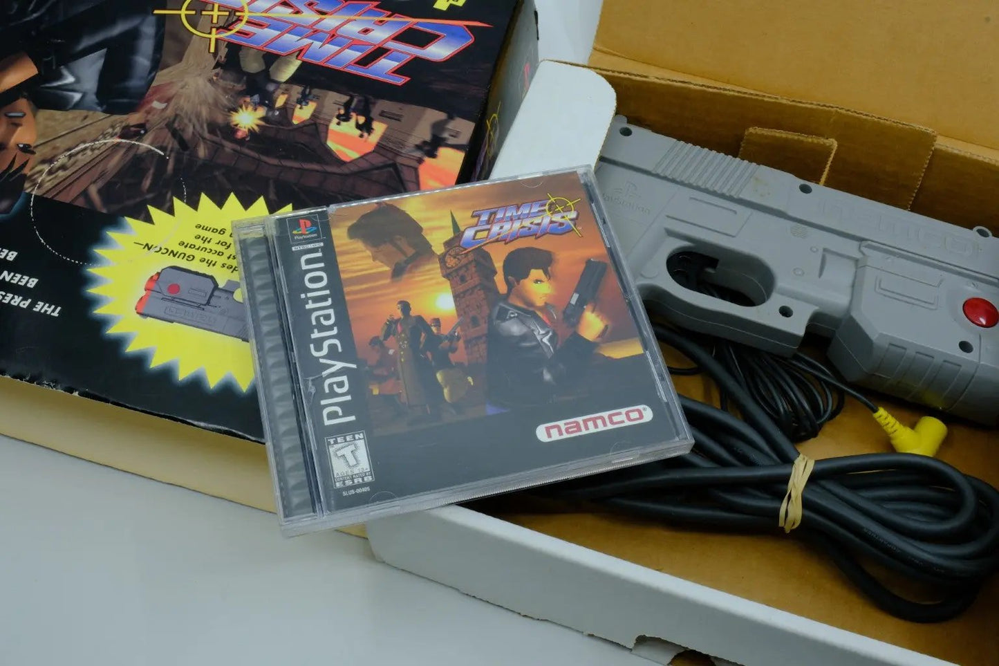 Time Crisis + Guncon – Complete in Box RetroGate - Your Gateway to Classic Gaming