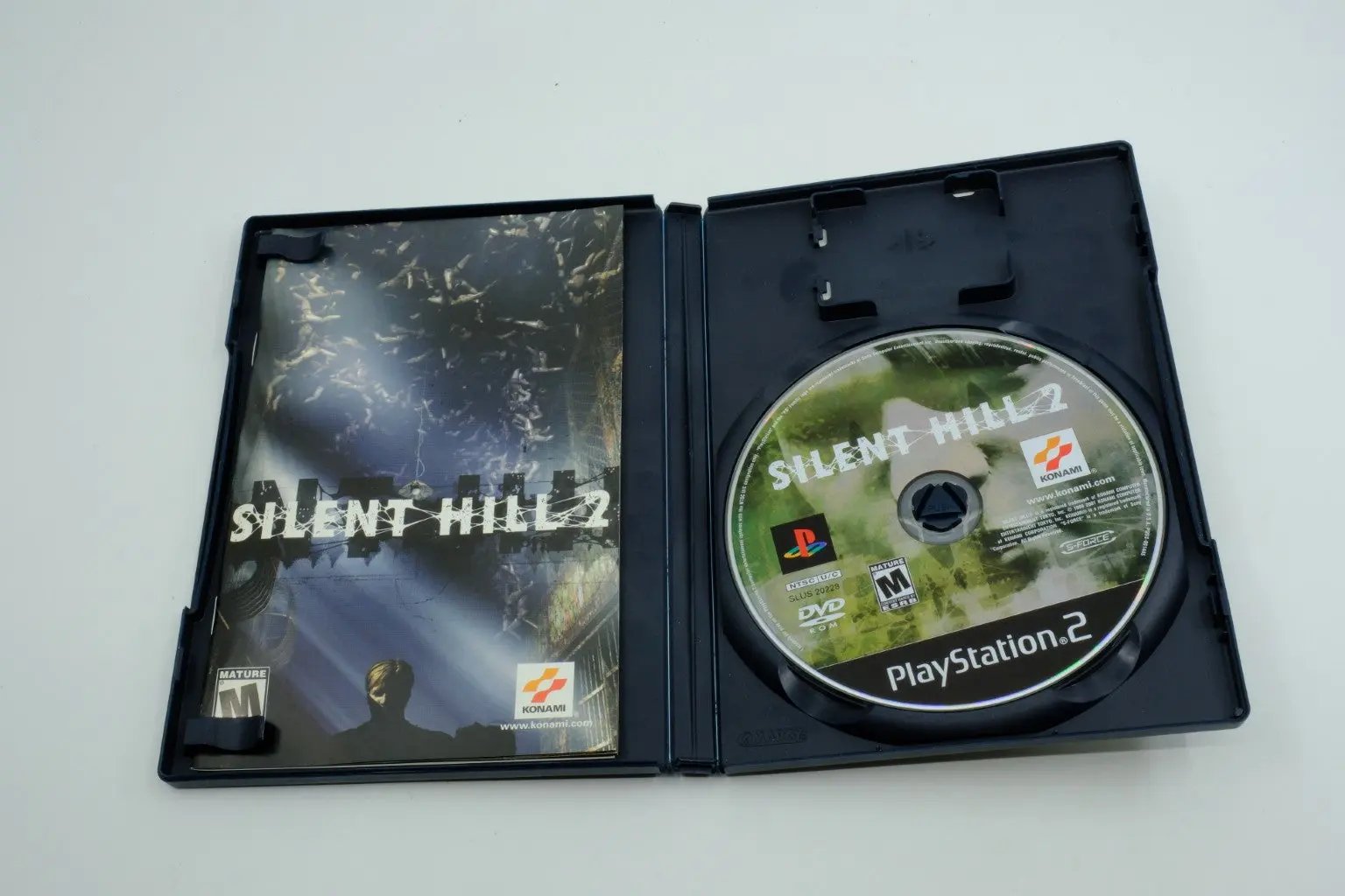 Silent Hill 2 – Complete in Box RetroGate - Your Gateway to Classic Gaming
