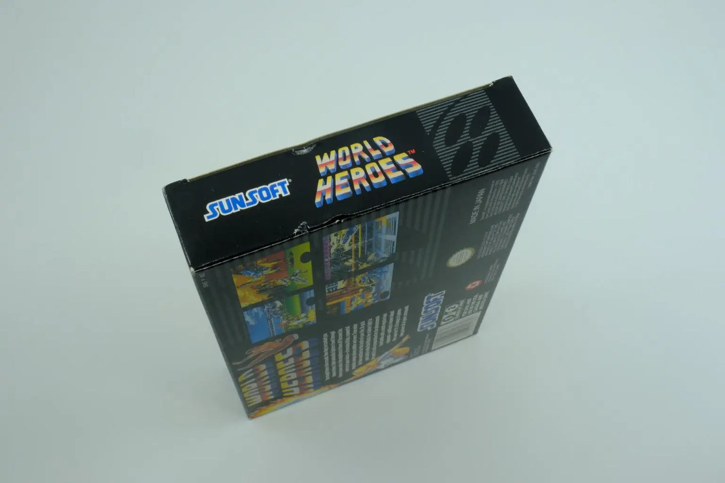 World Heroes – Complete in Box RetroGate - Your Gateway to Classic Gaming