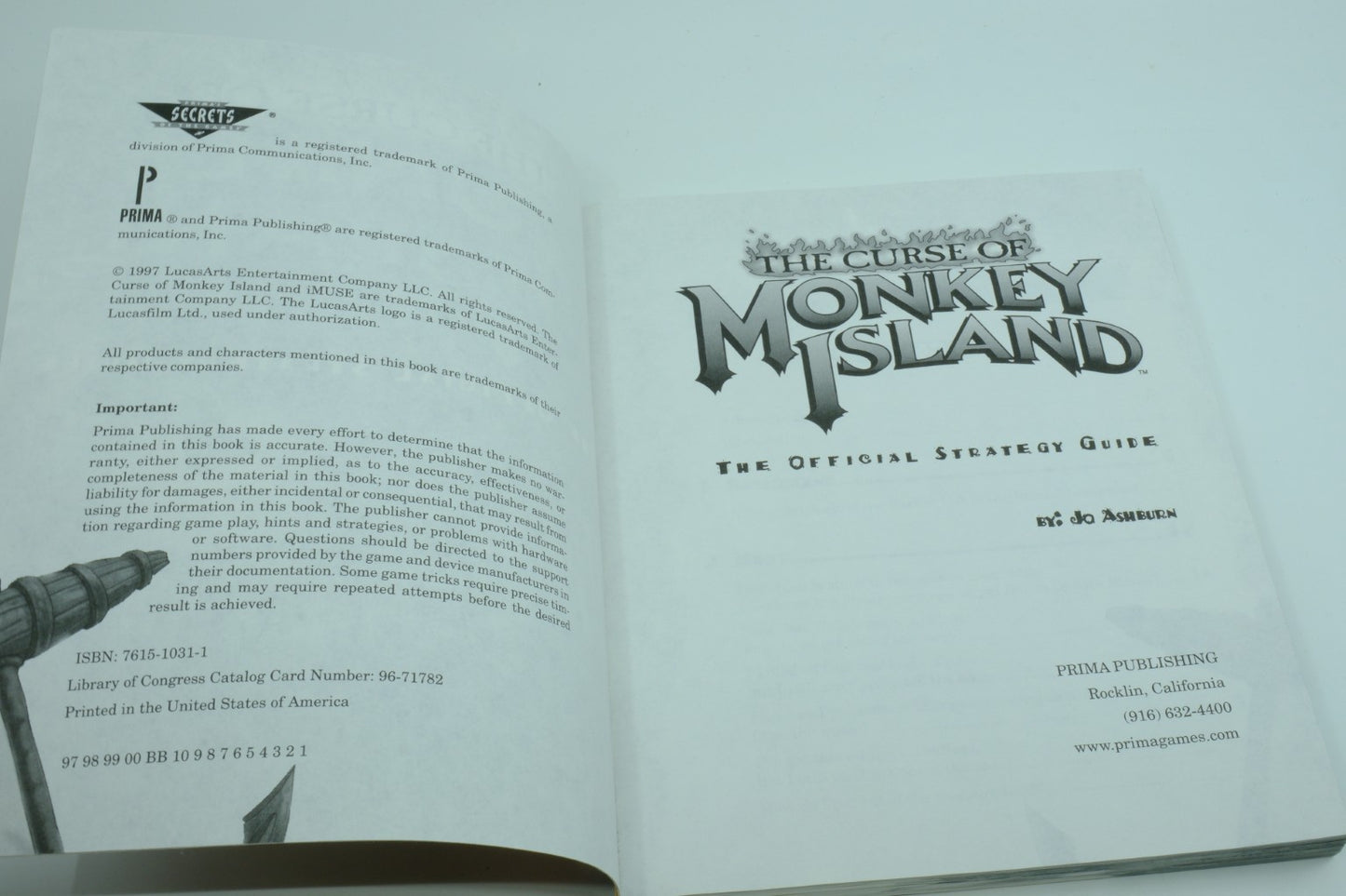 The Curse of Monkey Island: The Official Strategy Guide (PC)