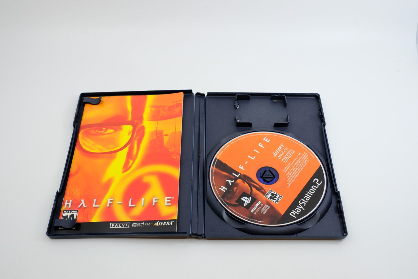 Half-Life – Complete in Box