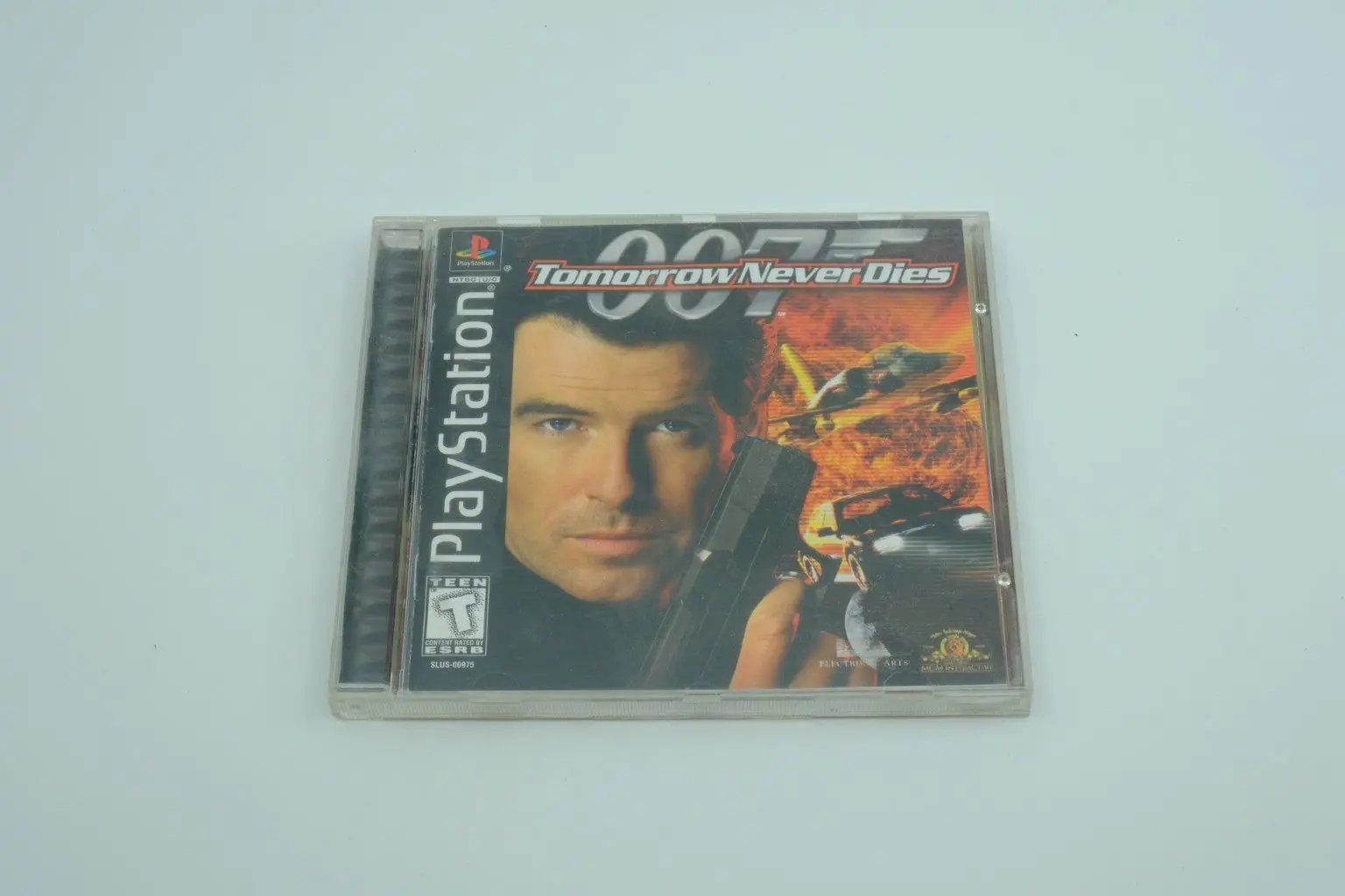 007: Tomorrow Never Dies – Complete in Box RetroGate - Your Gateway to Classic Gaming