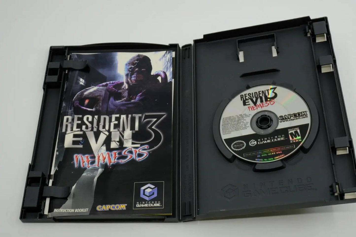 Resident Evil 3: Nemesis – Complete in Box RetroGate - Your Gateway to Classic Gaming