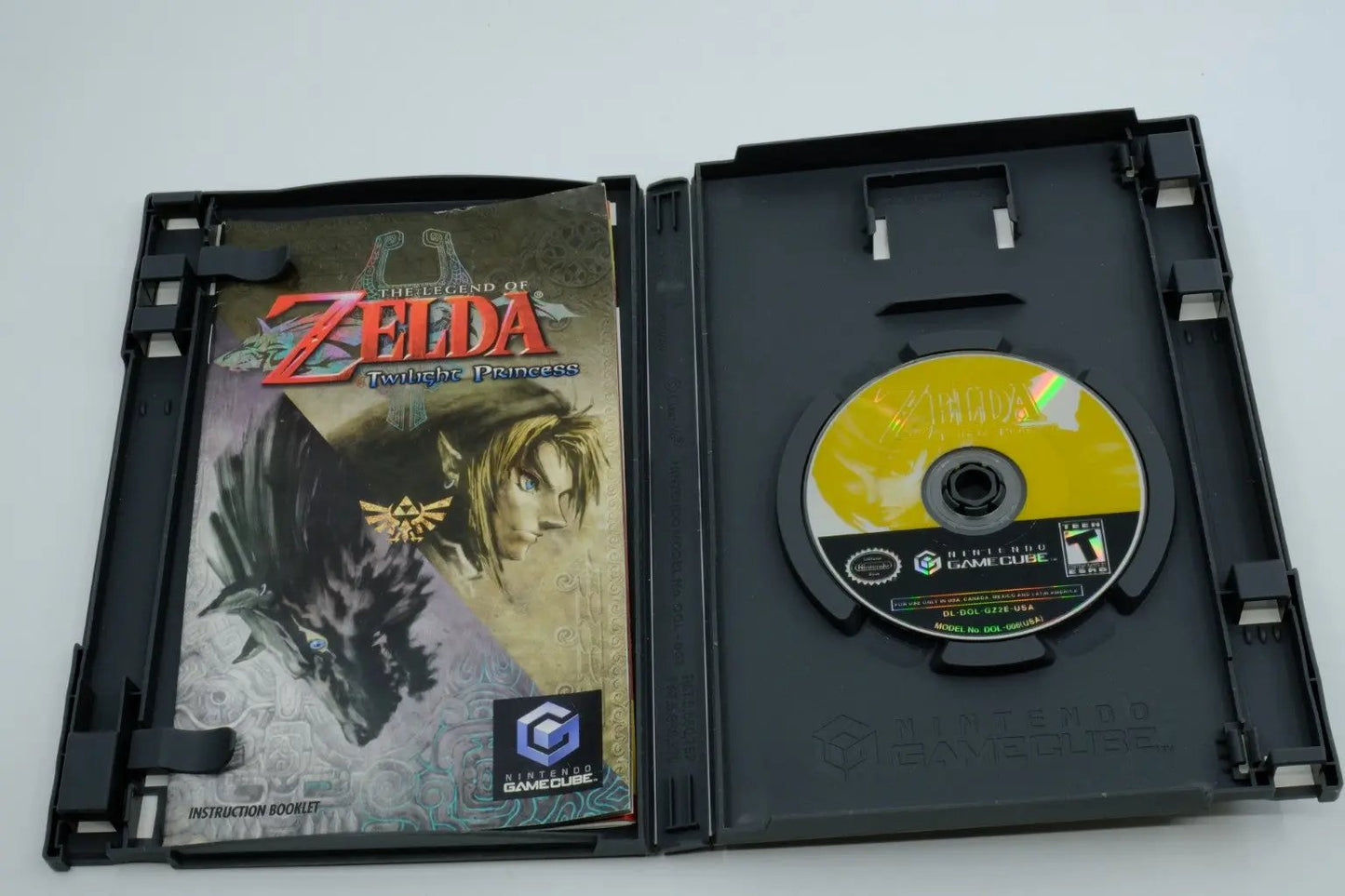 The Legend of Zelda: Twilight Princess – Complete in Box RetroGate - Your Gateway to Classic Gaming