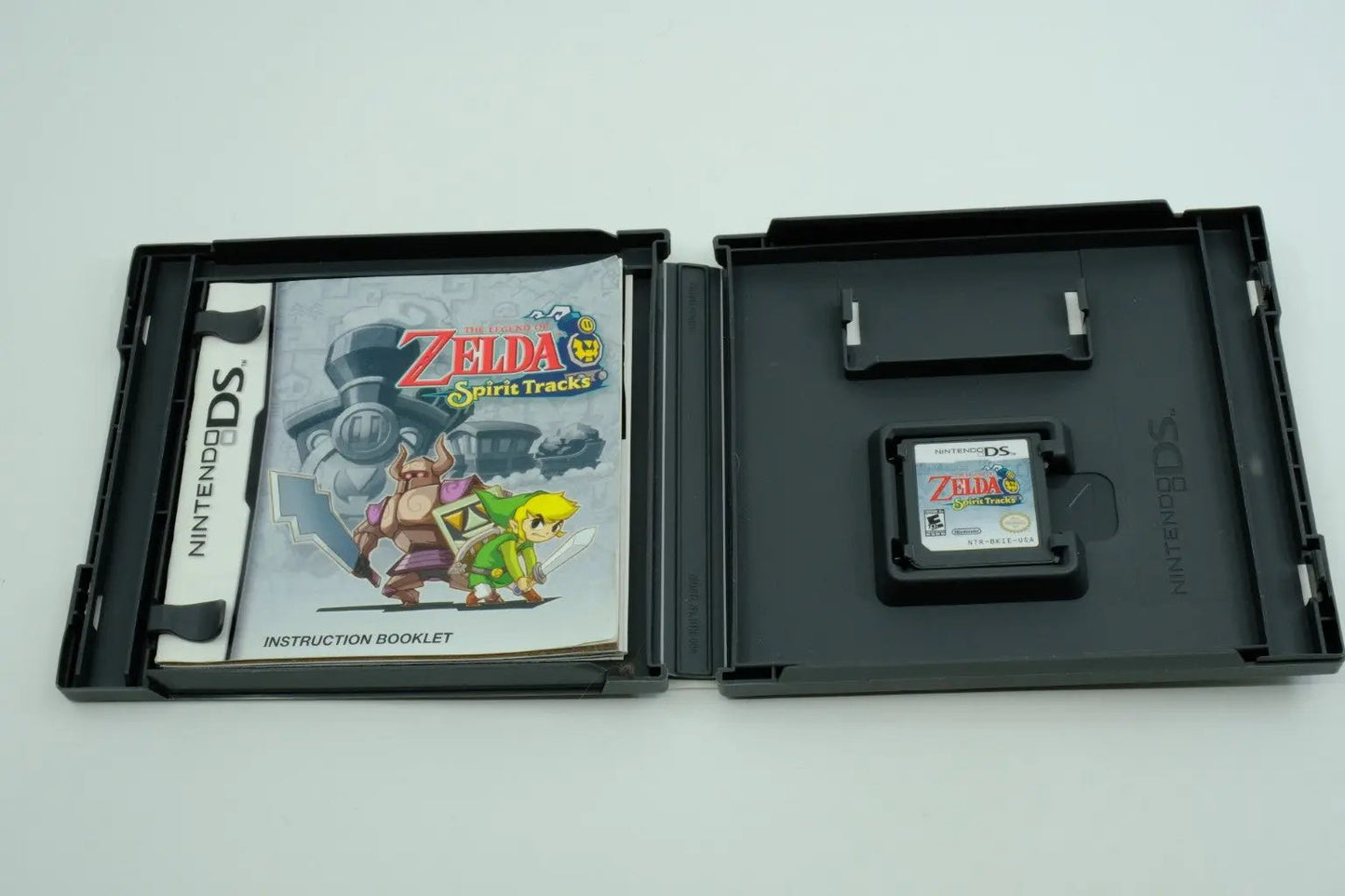 The Legend of Zelda: Spirit Tracks – Complete in Box RetroGate - Your Gateway to Classic Gaming