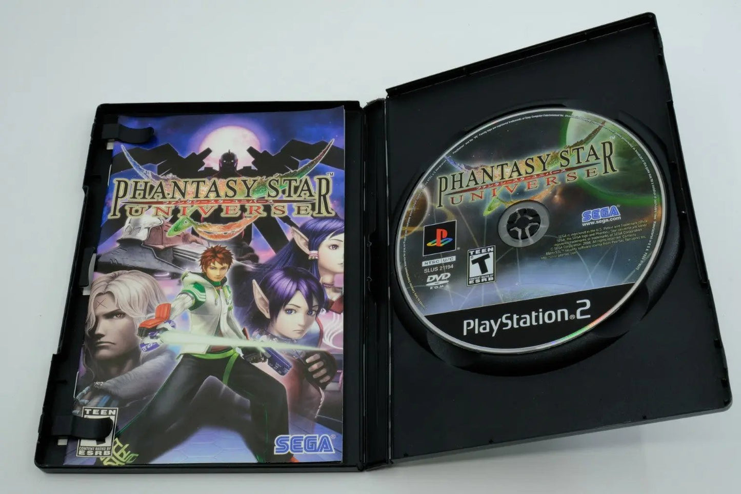 Phantasy Star Universe – Complete in Box RetroGate - Your Gateway to Classic Gaming